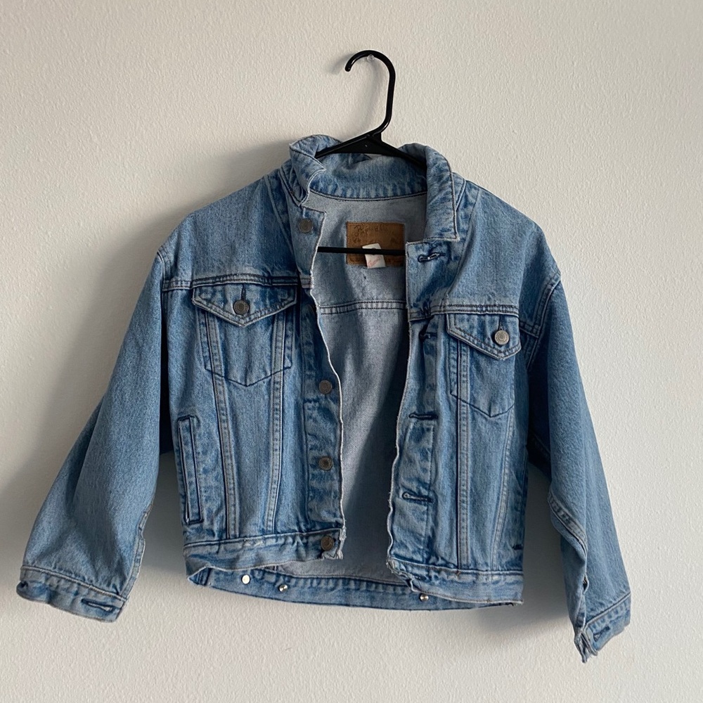 Gap crop jean jacket